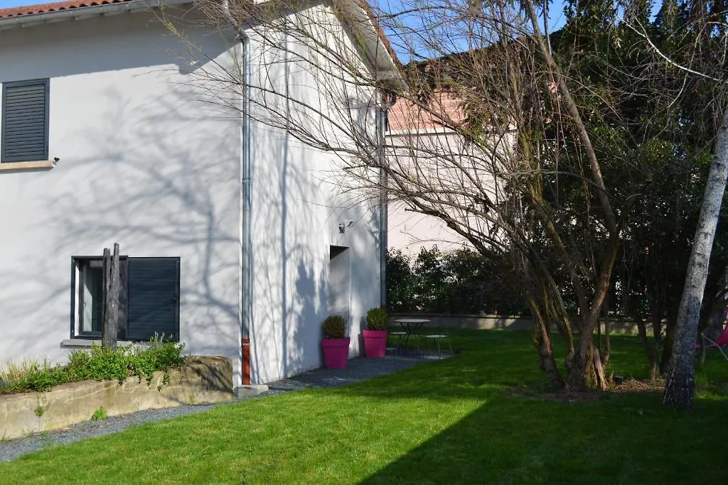 Demeure & Dépendance Bed and Breakfast Tassin-la-Demi-Lune Frankrijk